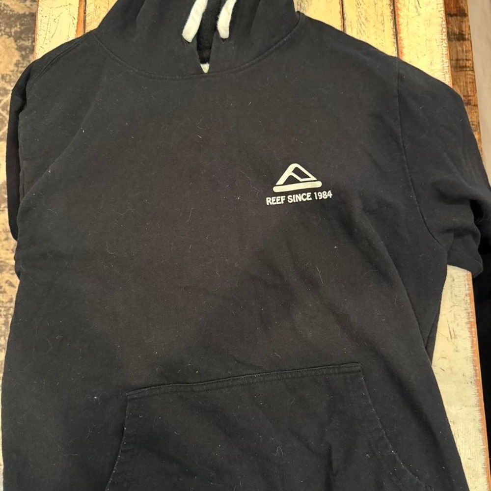 Reef Mens Black Hoodie Sweatshirt Rainbow Logo Graphic Size M